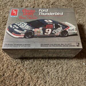 AMT Ertl model kit Coors Light Ford Thunderbird Bill Elliott 1/25 scale car MIB